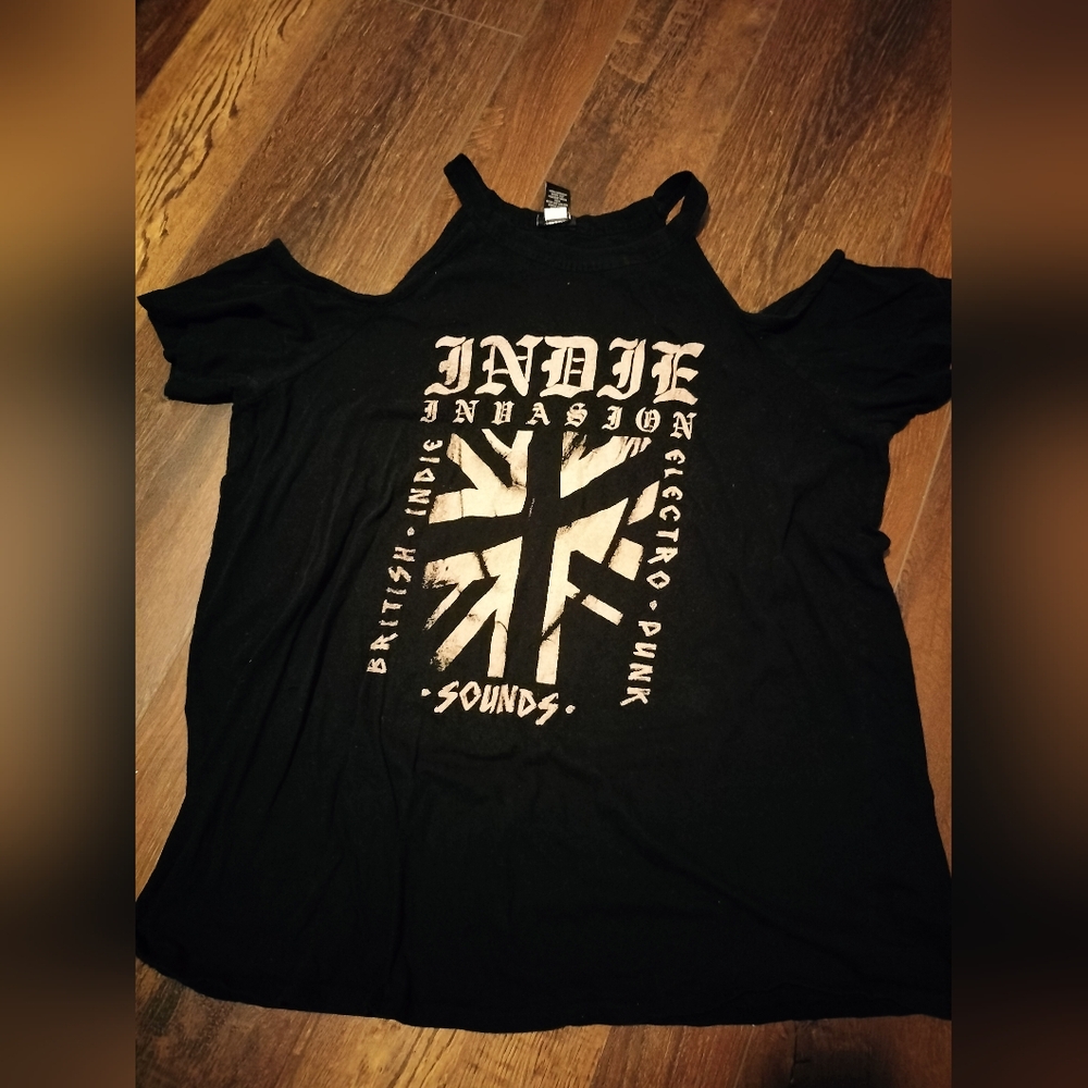 Black Cold Shoulder Graphic Tee